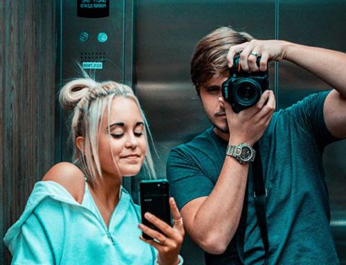 El selfie en el ascensor: un clásico de las redes sociales